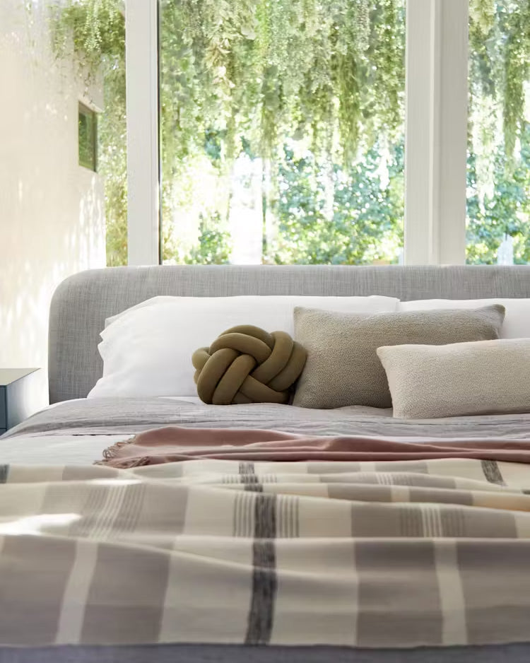 Bedding & Pillows