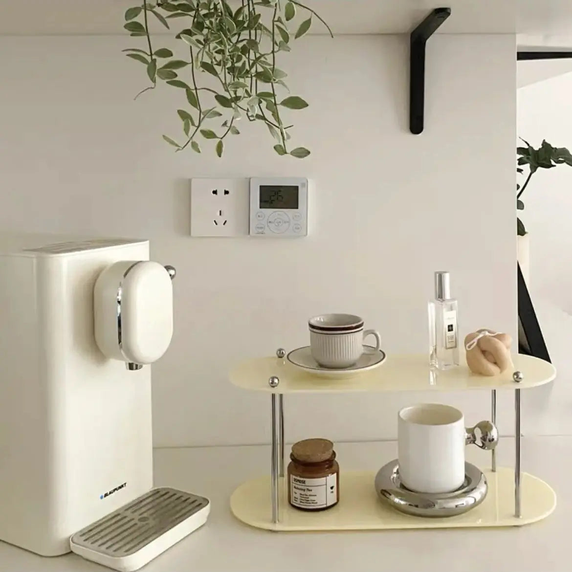 Atelier Acrylic Stand