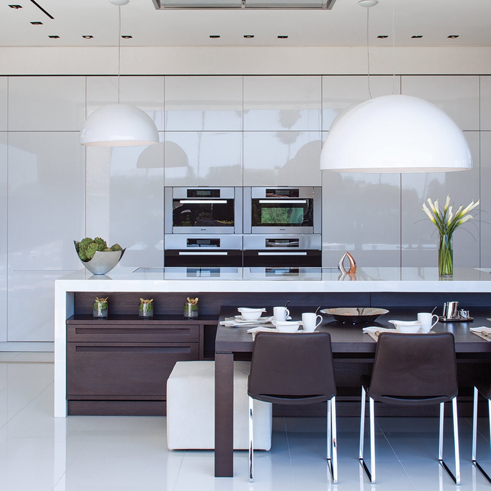 Kitchen & Dining